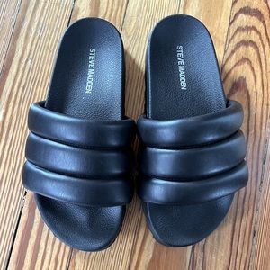 Steve Madden Black Cozi Pleather Puff Puffy Cloud Slide Sandals